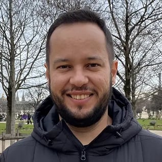 Wevers-Santos-StudentCrowd